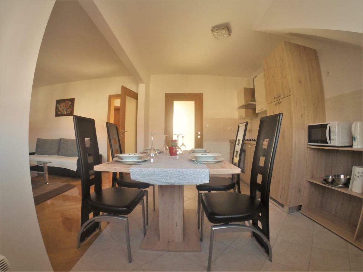 Apartments "Pavic" Near Zagreb Airport Velika Gorica Exteriör bild